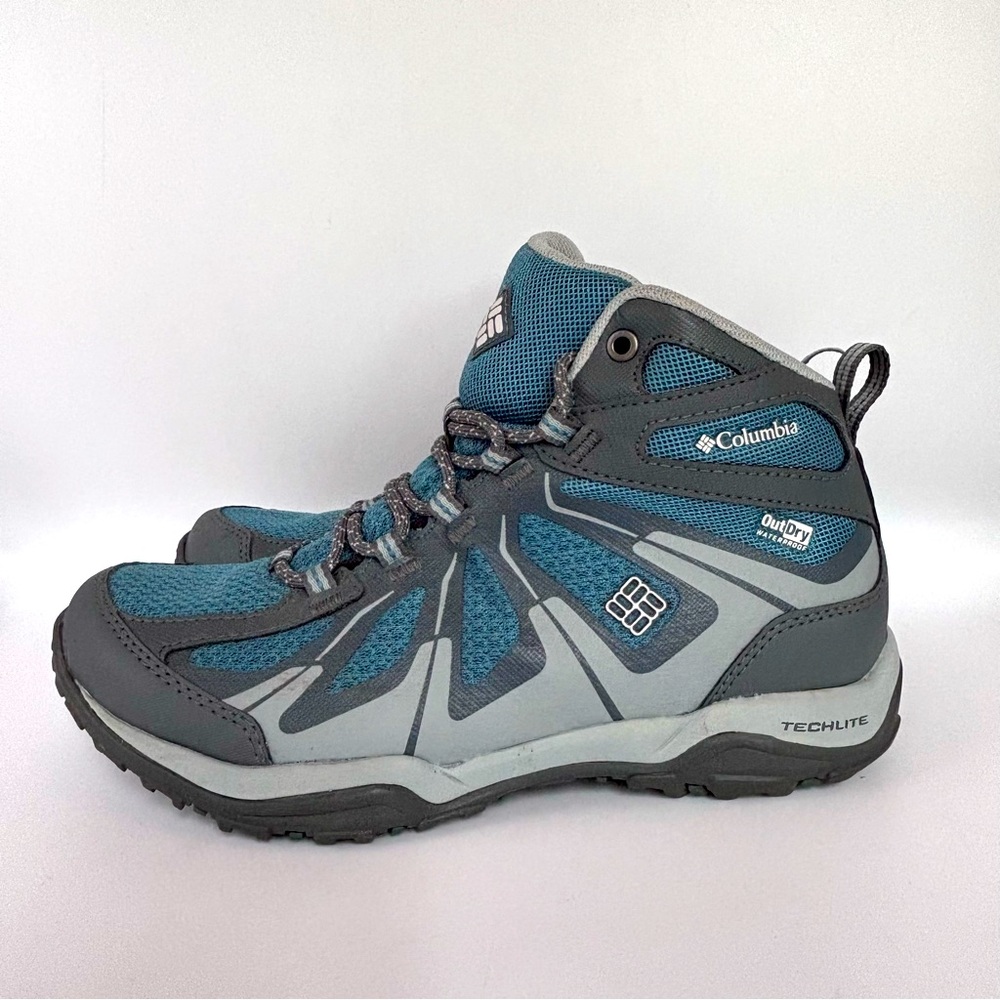 Columbia Size 6 Peakfreak Xcrsn II Xcel Mid OutDry hiking boot Grey Turquoise